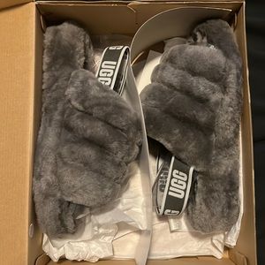 COPY - New with tags. Never Worn. UGG Fluffy Slide. Charcoal